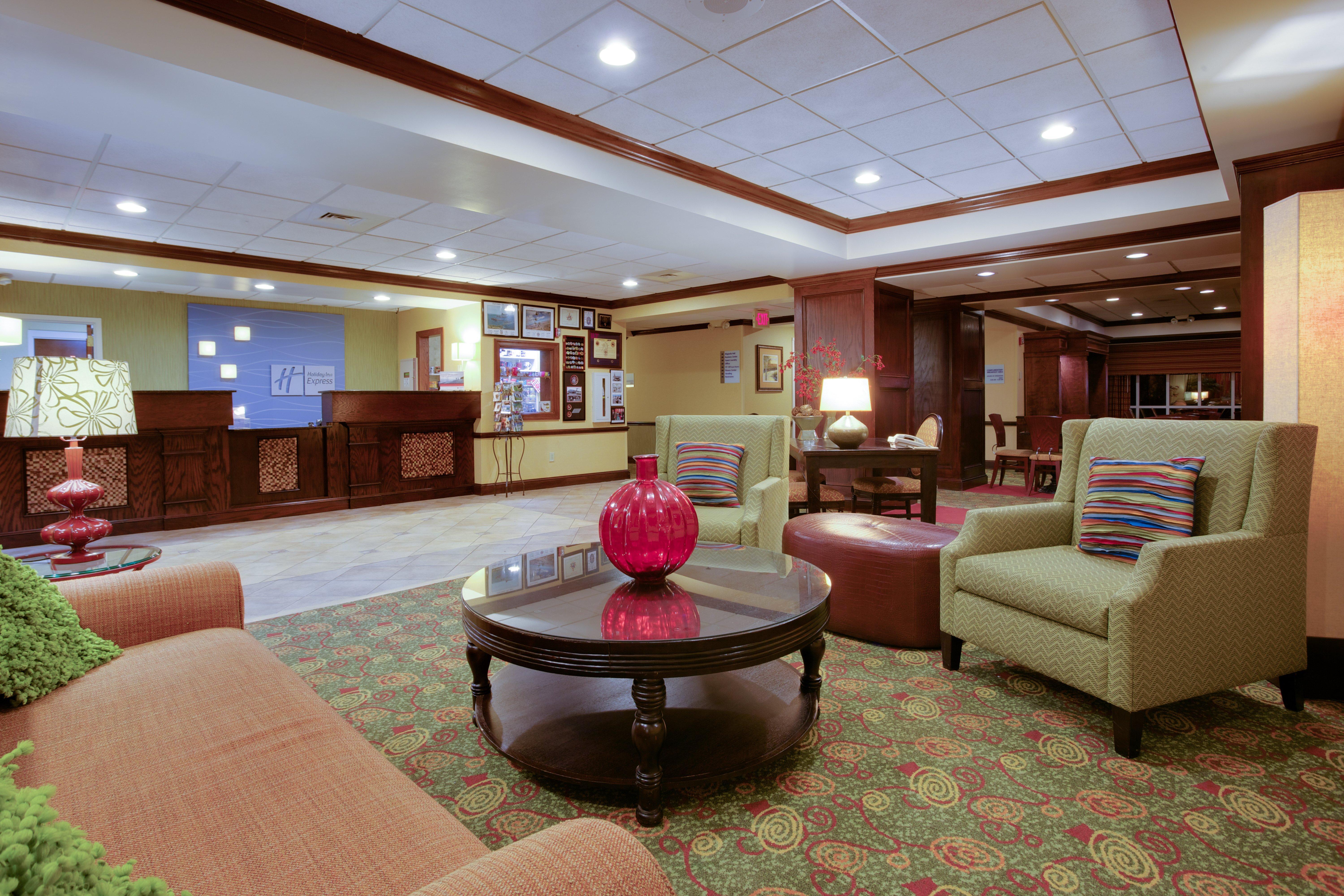 Holiday Inn Express Hotel & Suites Charleston-Ashley Phosphate By Ihg North Charleston Exterior photo