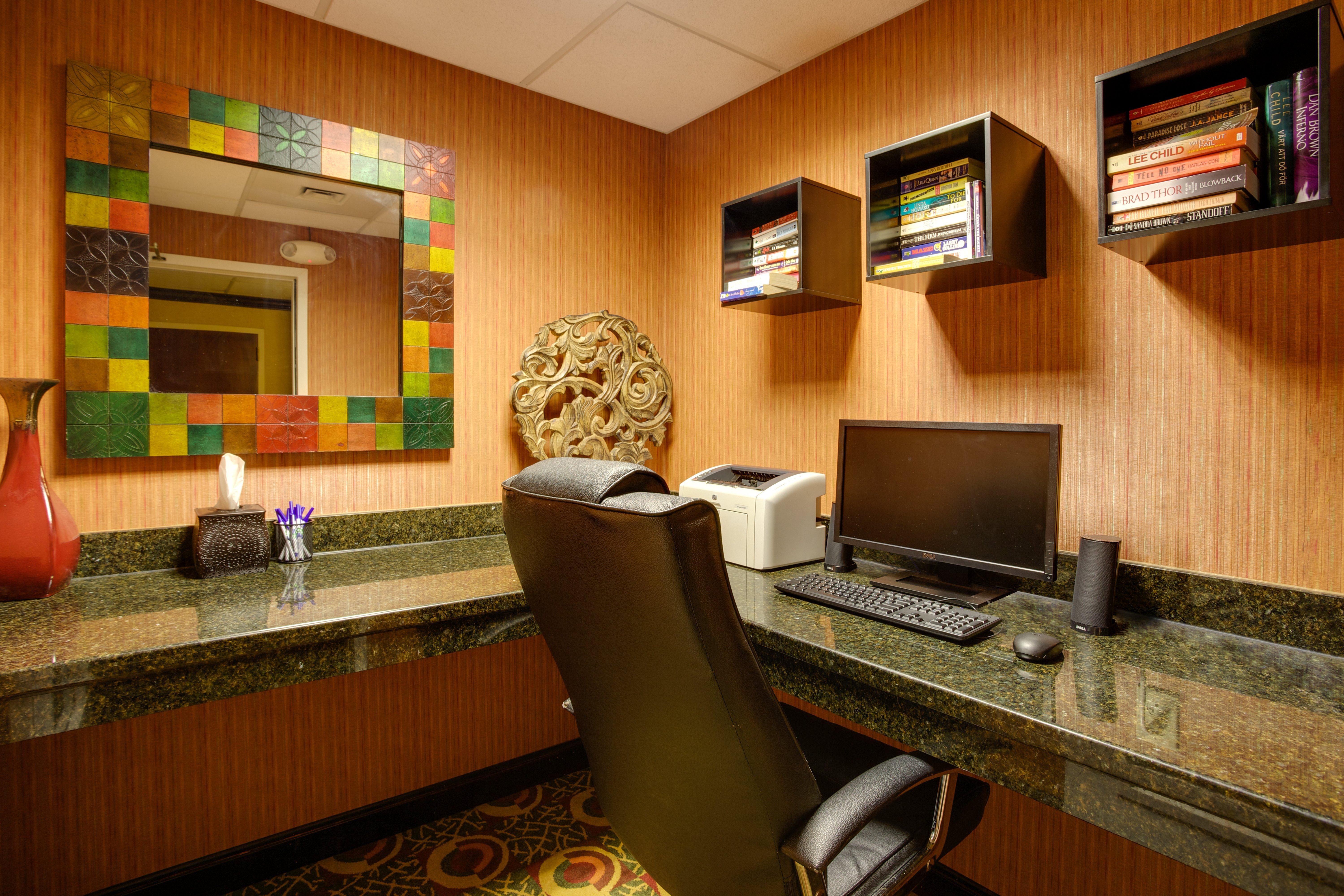 Holiday Inn Express Hotel & Suites Charleston-Ashley Phosphate By Ihg North Charleston Exterior photo