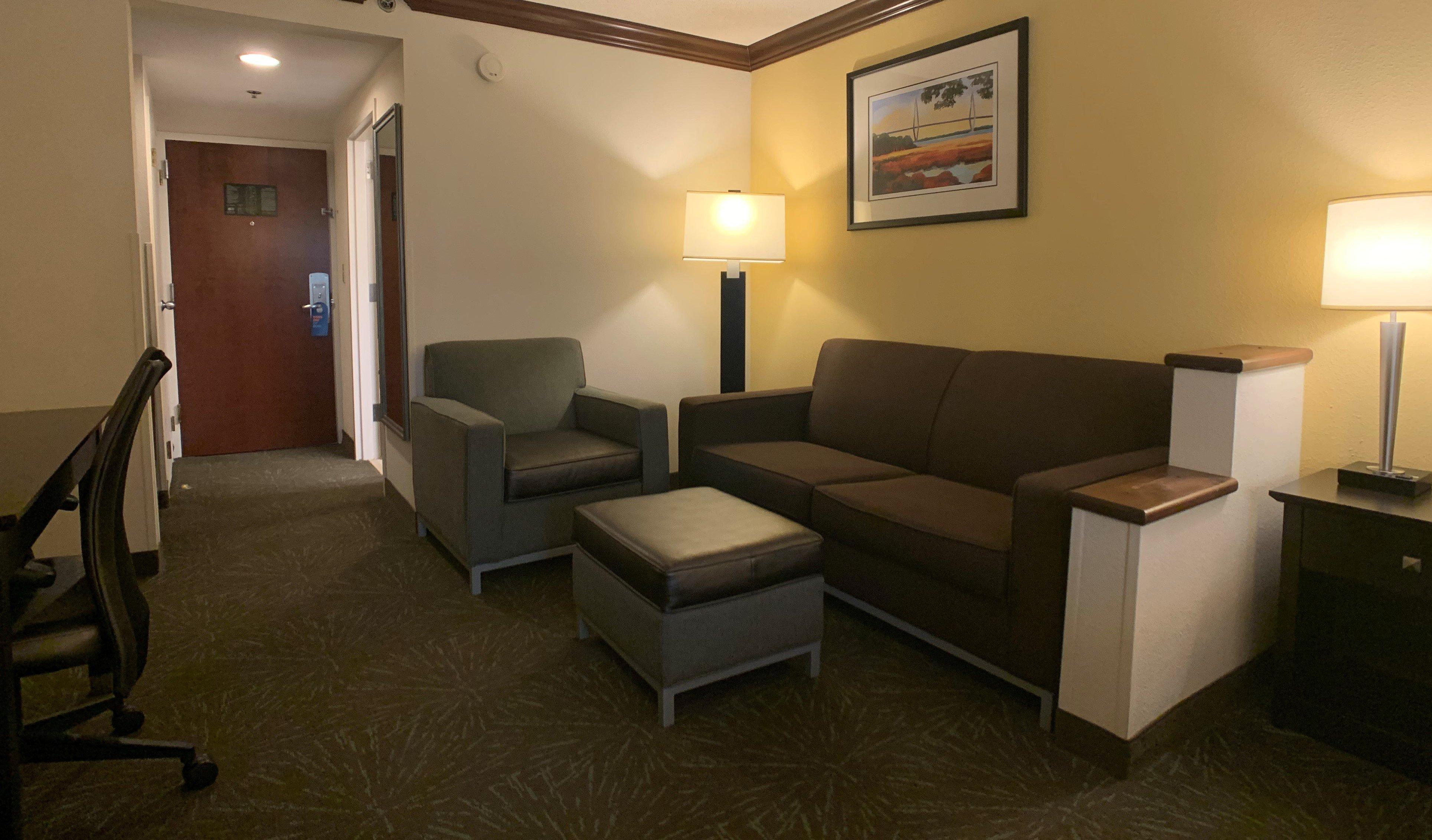 Holiday Inn Express Hotel & Suites Charleston-Ashley Phosphate By Ihg North Charleston Exterior photo