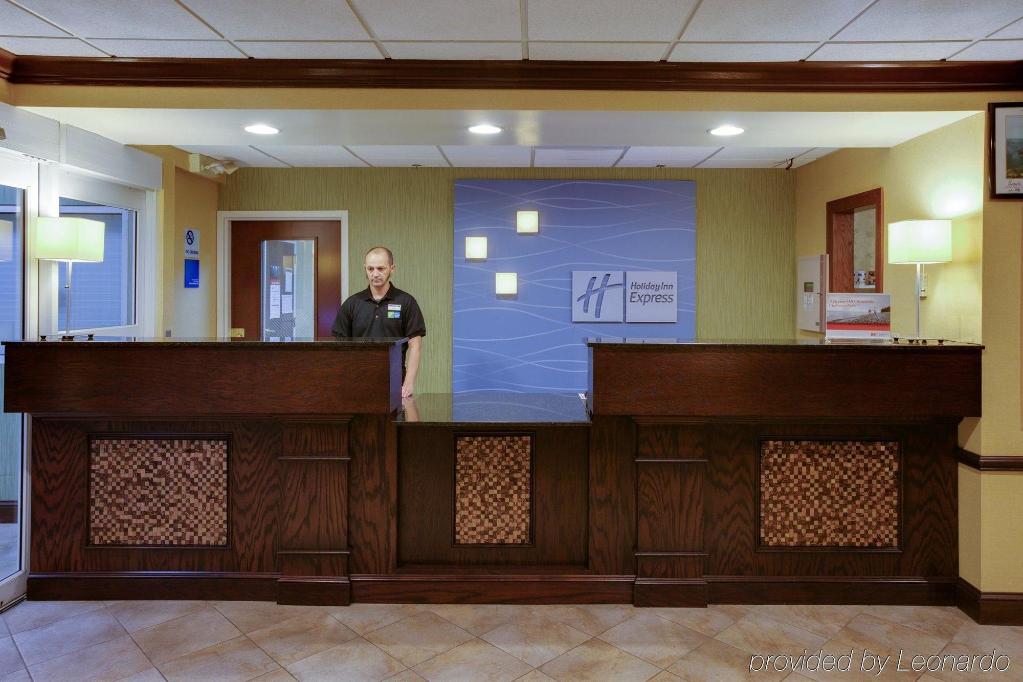 Holiday Inn Express Hotel & Suites Charleston-Ashley Phosphate By Ihg North Charleston Exterior photo